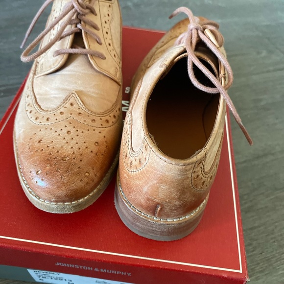 Women’s Johnston&Murphy “Beverly” Wingtip Shoes - Picture 4 of 5